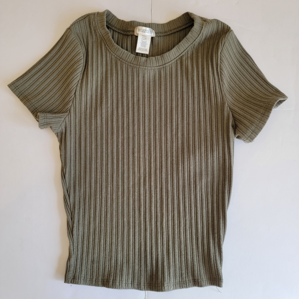 💚5/$20💚Bozzolo Girl's Ribbed Tee Size Small